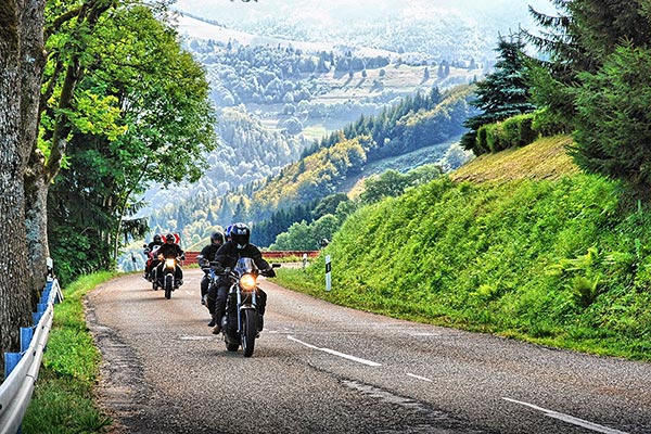 Motorradspaß auf anspruchsvollen Strecken
